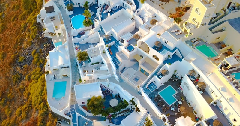 Accessoires de piscine incontournables en 2026 pour un été réussi