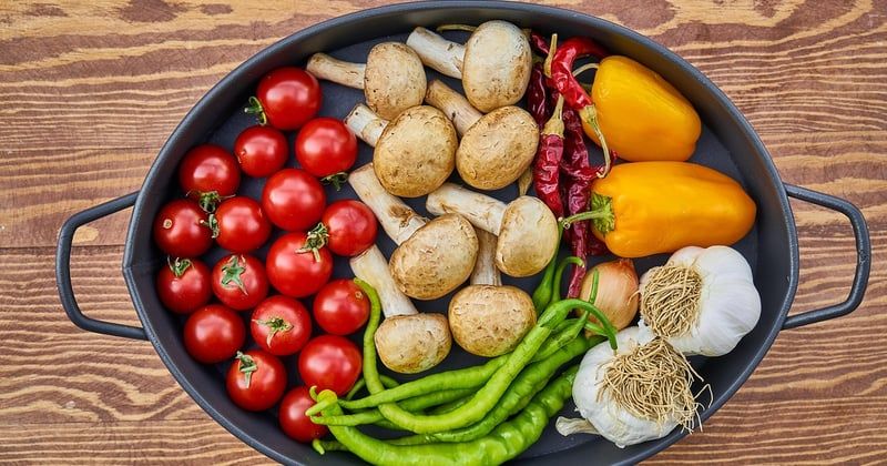 Creuset vs Staub : lequel choisir pour une cocotte en fonte vraiment durable ?