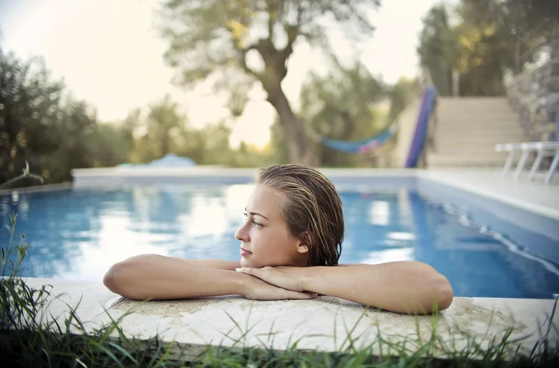 Piscines hors sol démontables : le vrai statut fiscal